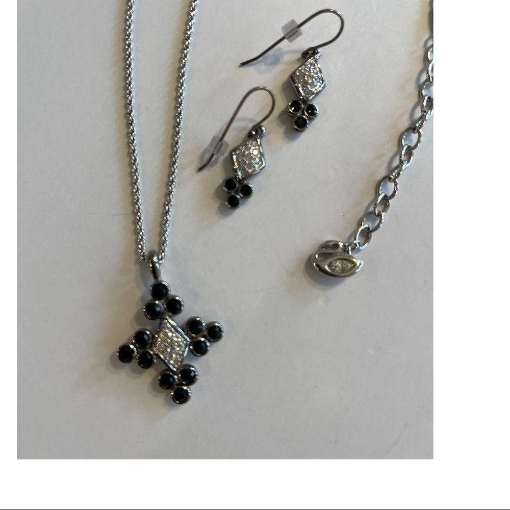 Swarovski Art Deco Style Necklace and Earrings Set